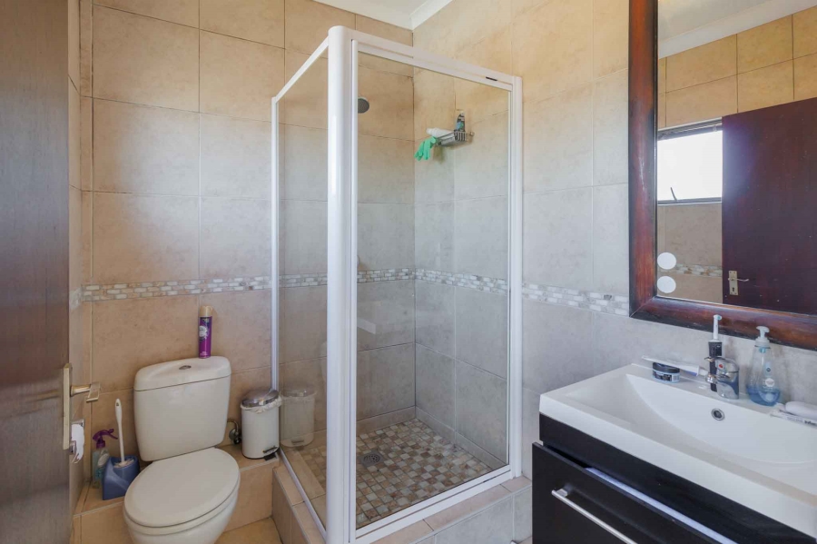 To Let 1 Bedroom Property for Rent in Table View Western Cape